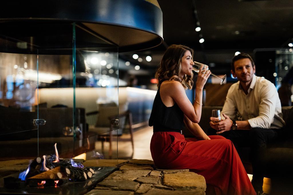 맥q 01 호텔 호바트 외부 사진 The Lounge at the Ritz-Carlton, Melbourne