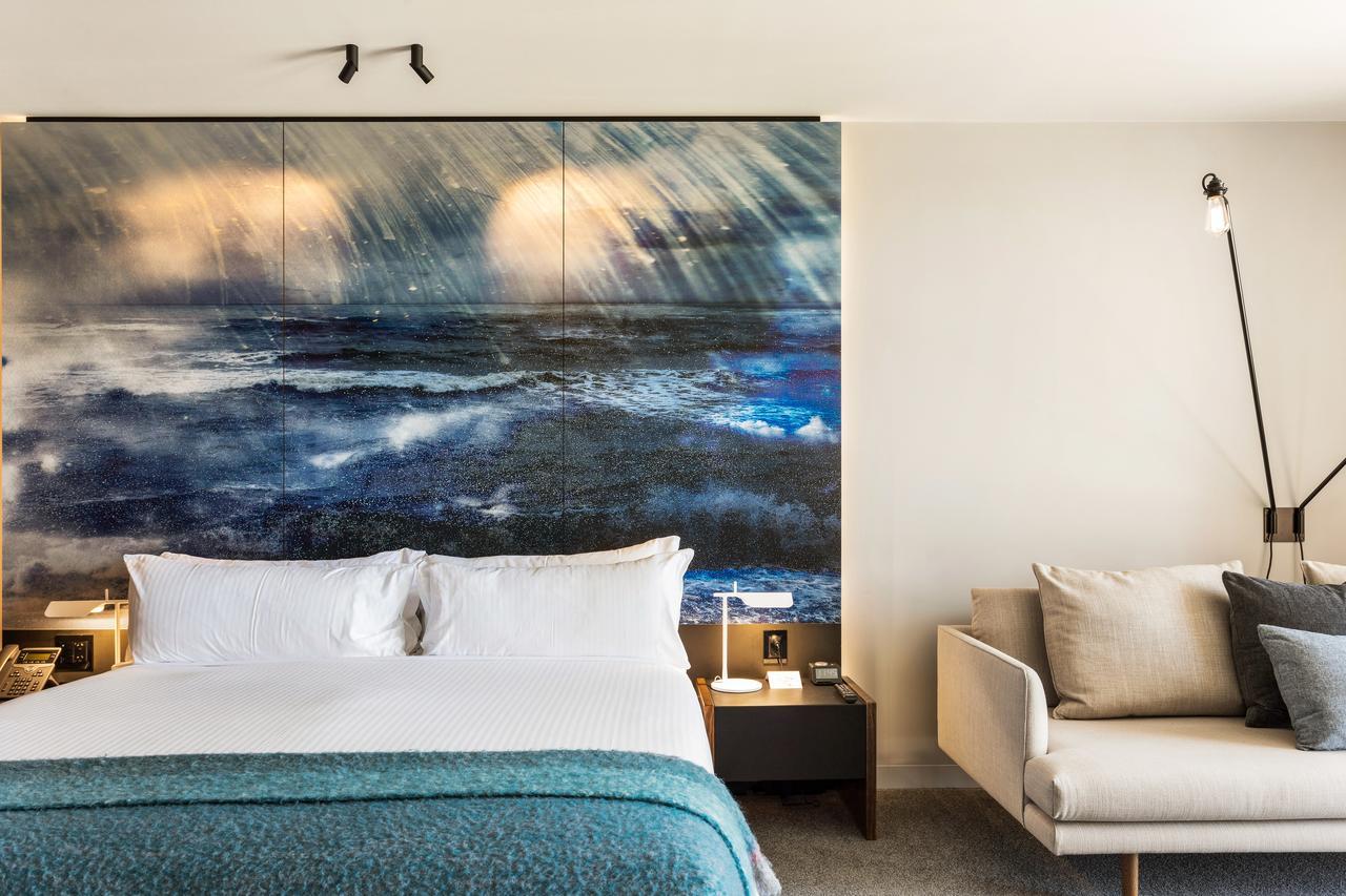 맥q 01 호텔 호바트 외부 사진 A guest room at the hotel